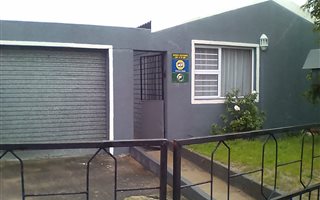 2 Bedroom House in Bishop Lavis