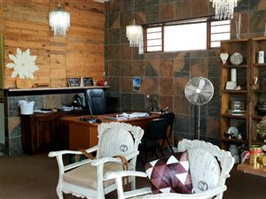 266 m² Commercial space in Wavecrest