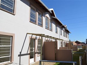 2 Bed Apartment in Randfontein