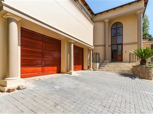 4 Bed Cluster in Bryanston