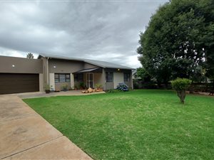 3 Bed House in Van Dyk Park