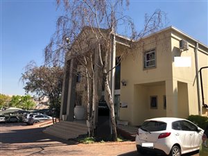 90 m² Commercial space in Woodmead