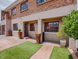 4 Bed House in Rondebosch East
