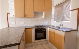 2 Bedroom Townhouse in Mooikloof Ridge