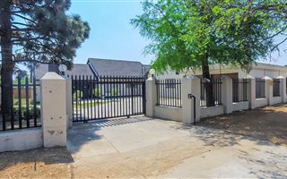 3 Bedroom House in Freeway Park