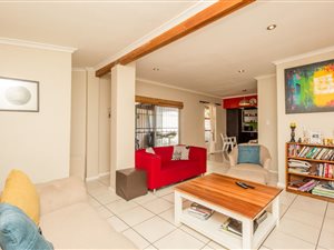 3 Bed House in Oakglen