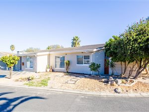 3 Bed House in Oakglen
