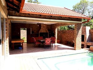 6 Bed House in LesMarais