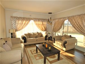 5 Bed House in Atlasville