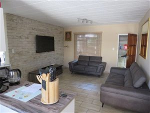 2 Bed Apartment in Linmeyer