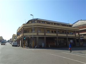 1200 m² Commercial space in Glenwood