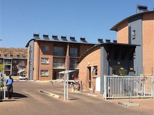 2 Bed Apartment in Montana Park