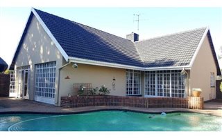 3 Bedroom House in Van Riebeeck Park
