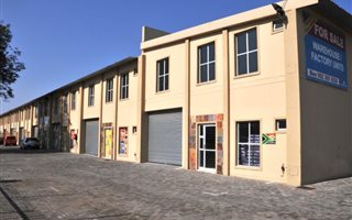 115 m² Industrial space in City Deep