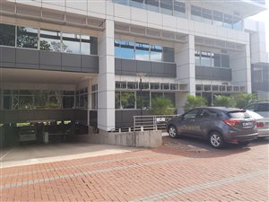 750 m² Commercial space in Beverley Hills