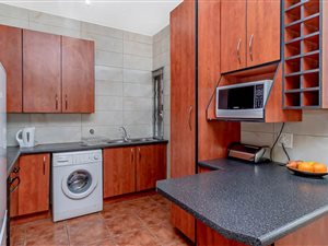 2 Bed Townhouse in Paulshof