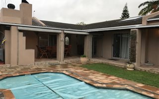 4 Bedroom House in Edgemead