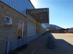 975 m² Industrial space in White River