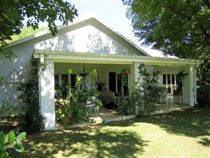 7 Bed House in Marlbank