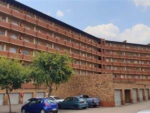 2 Bed Townhouse in Zwartkop