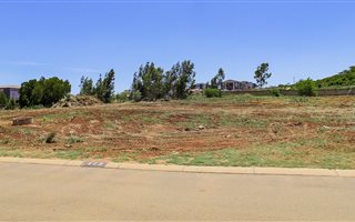 703 m² Land available in Aspen Hills