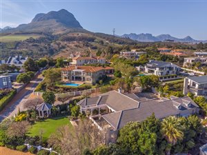 4 Bed House in Bel Aire