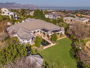 4 Bed House in Bel Aire