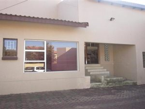5 Bed House in Meyersdal