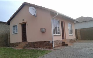 2 Bedroom House in Cosmo City