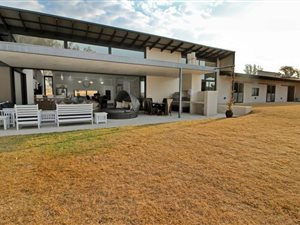 4 Bed House in Lanseria and surrounds