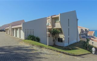 3 Bedroom Duplex in La Mercy