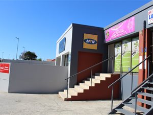 690 m² Commercial space in Amalinda