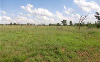336 m² Land available in Rietfontein