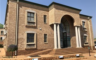 15 m² Commercial space in Highveld