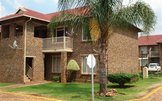 2 Bedroom Simplex in Highveld