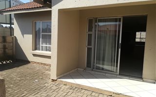 2 Bedroom Townhouse in Lambton Gardens