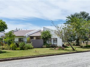 3 Bed House in Loerie Park
