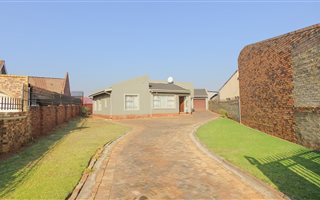 505 m² Land available in Zambezi Manor Estate