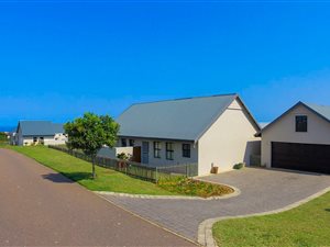 4 Bed House in Sheffield Beach