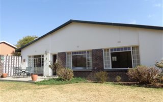 3 Bedroom House in Bordeaux