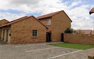 2 Bedroom Duplex in The Reeds