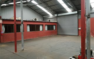 675 m² Industrial space in Alrode
