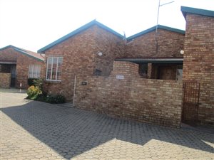 2 Bed Townhouse in Grobler Park