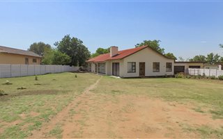 3 Bedroom House in Amajuba Park