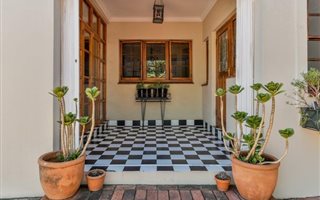 4 Bedroom House in Parktown North