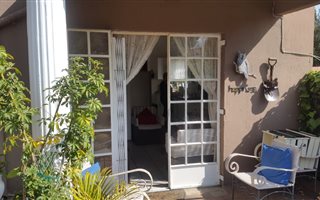 1 Bedroom Garden Cottage in Bromhof