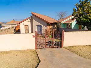 2 Bed House in Soshanguve