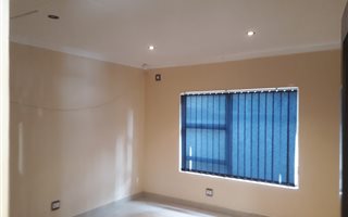 120 m² Office Space in Bo Dorp