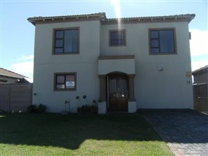 3 Bed Townhouse in Rowallan Park and surrounds