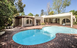 4 Bedroom House in Constantia Upper